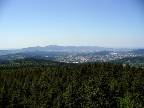 postupně Jablonec, Liberec a Ještědský hřbet